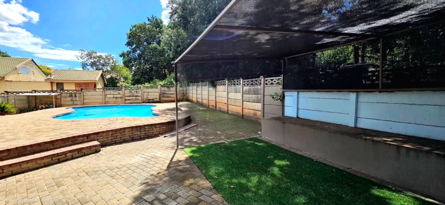 4 Bedroom Property for Sale in Uitsig Free State